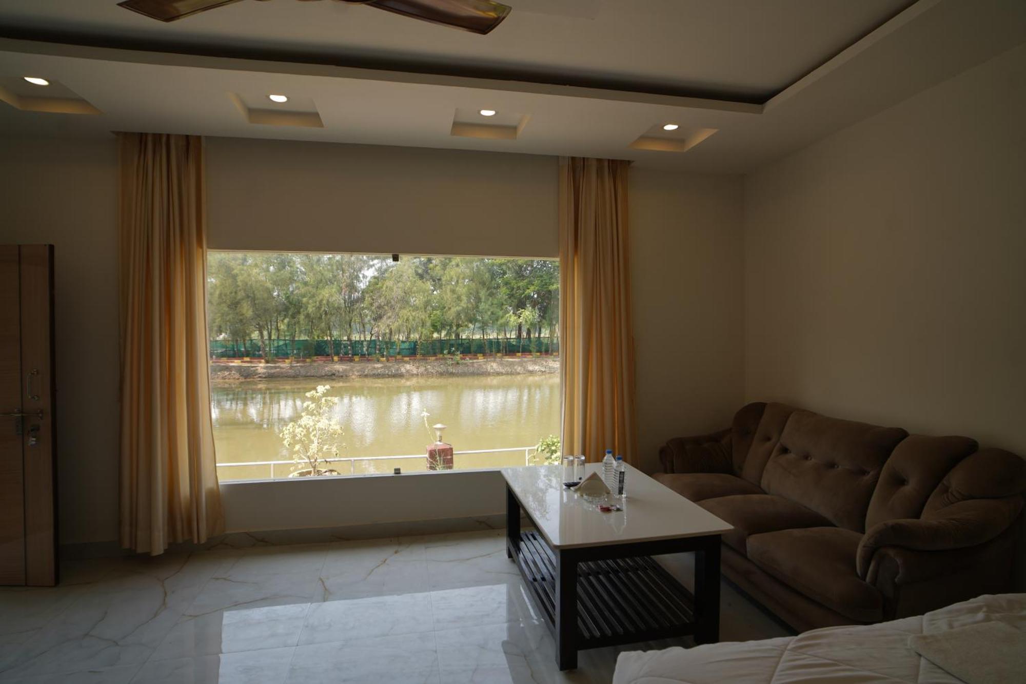 Lake View Village Resort Tajpur Екстериор снимка