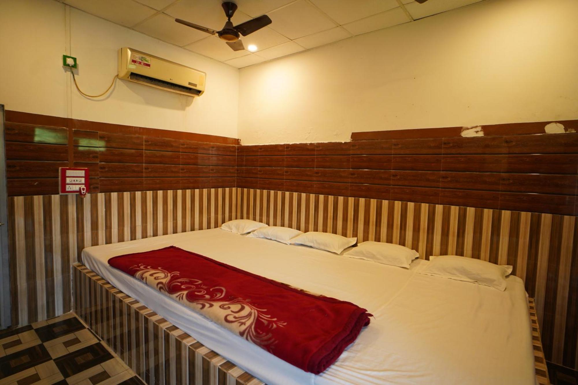 Lake View Village Resort Tajpur Екстериор снимка