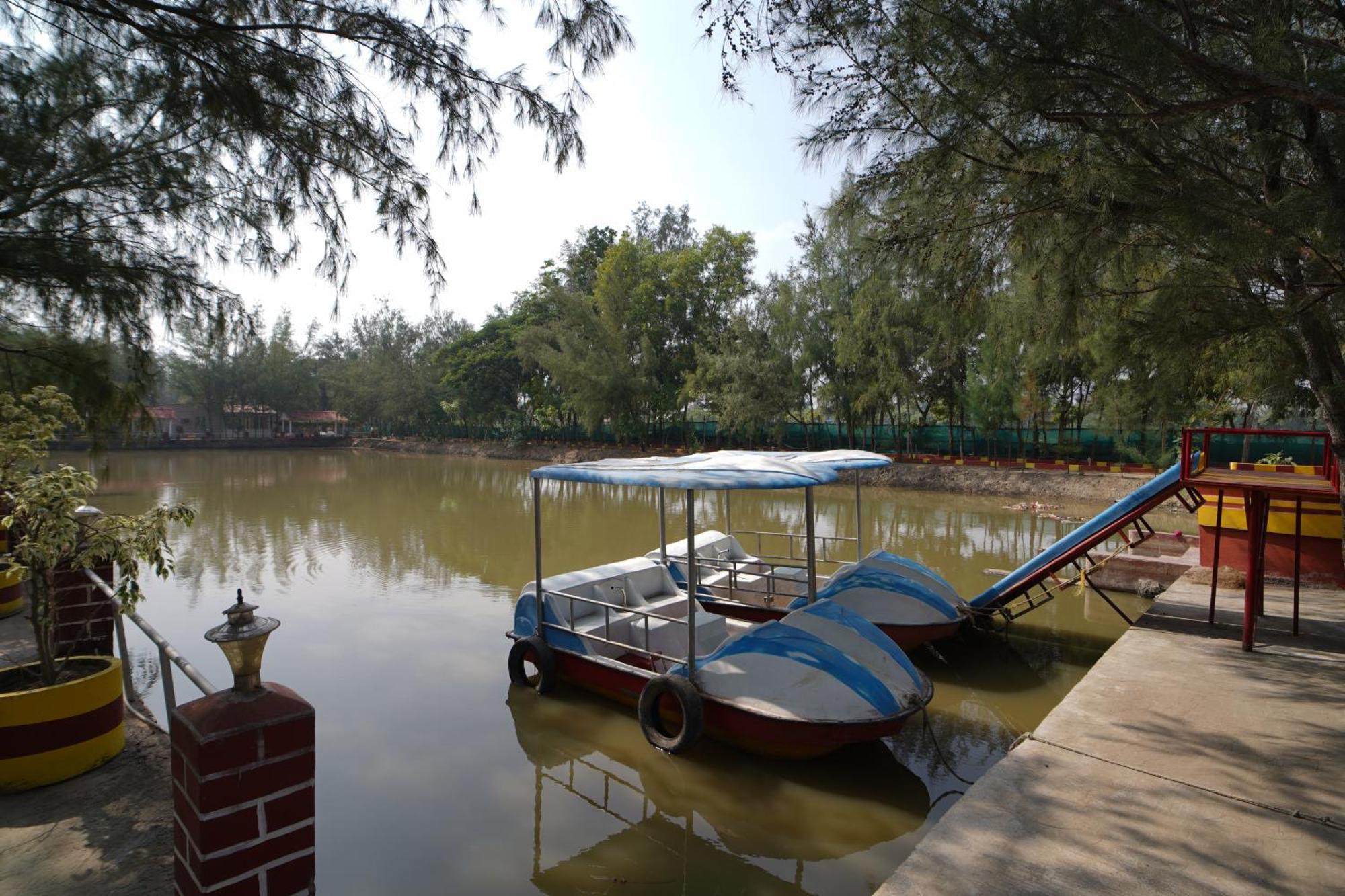 Lake View Village Resort Tajpur Екстериор снимка