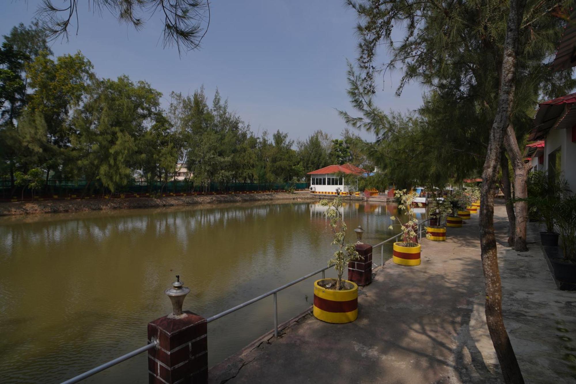 Lake View Village Resort Tajpur Екстериор снимка