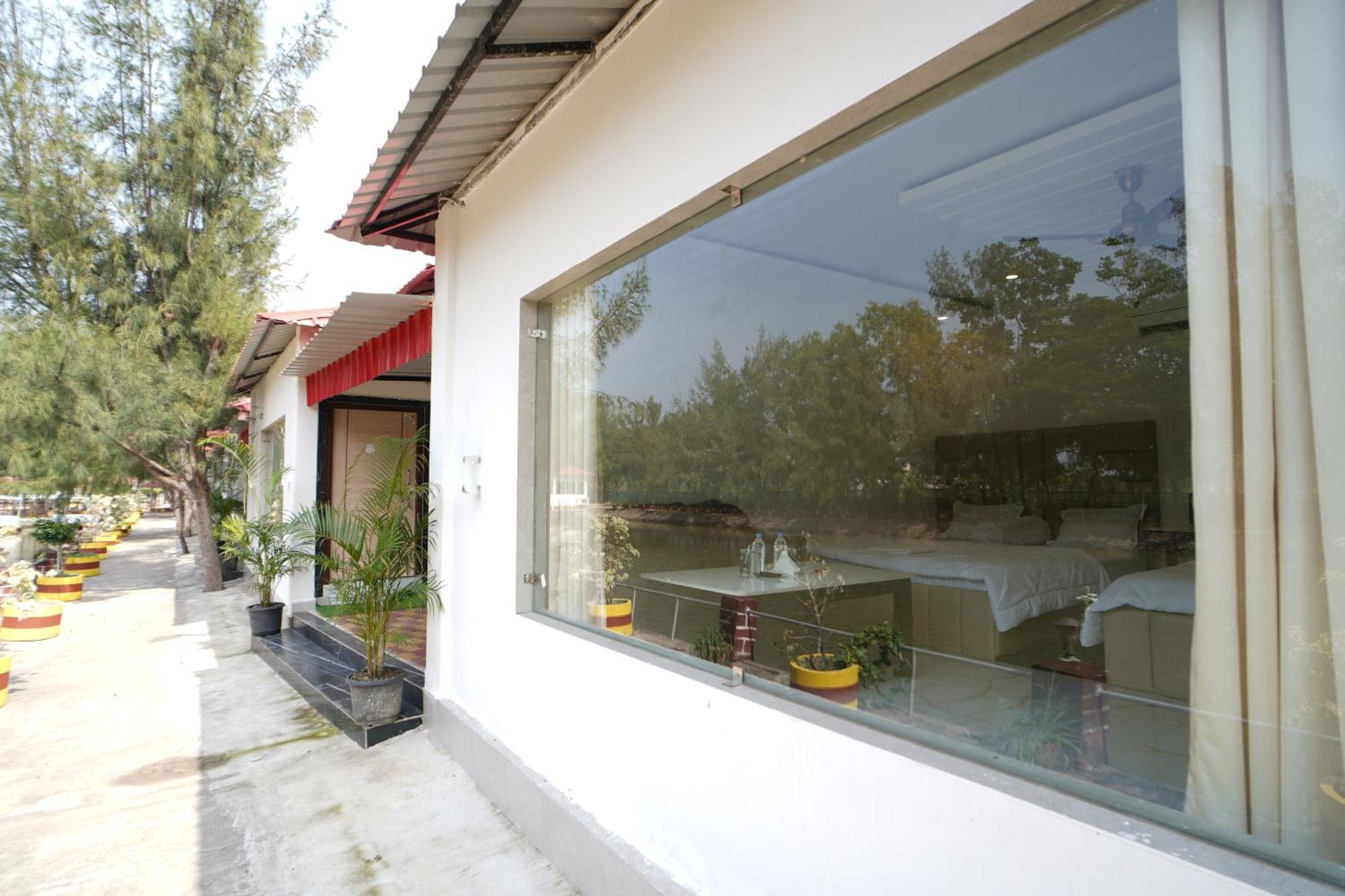 Lake View Village Resort Tajpur Екстериор снимка